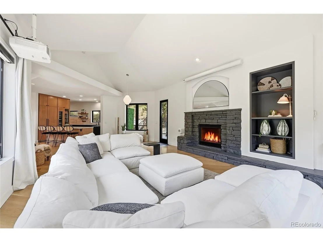 Photo of 1922 Baldy Ln