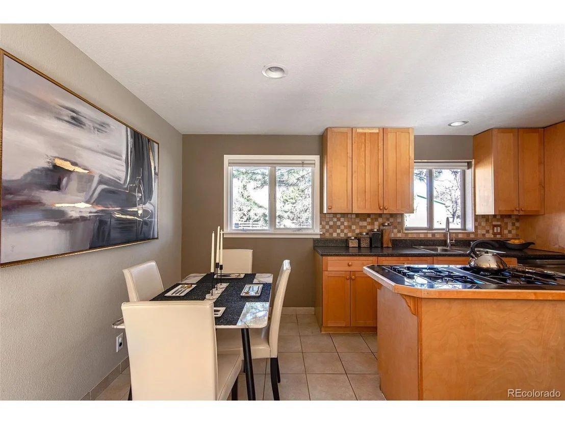 Photo of 2212 Edgewood Dr