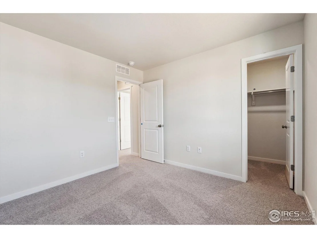 Photo of 4431 Trader St