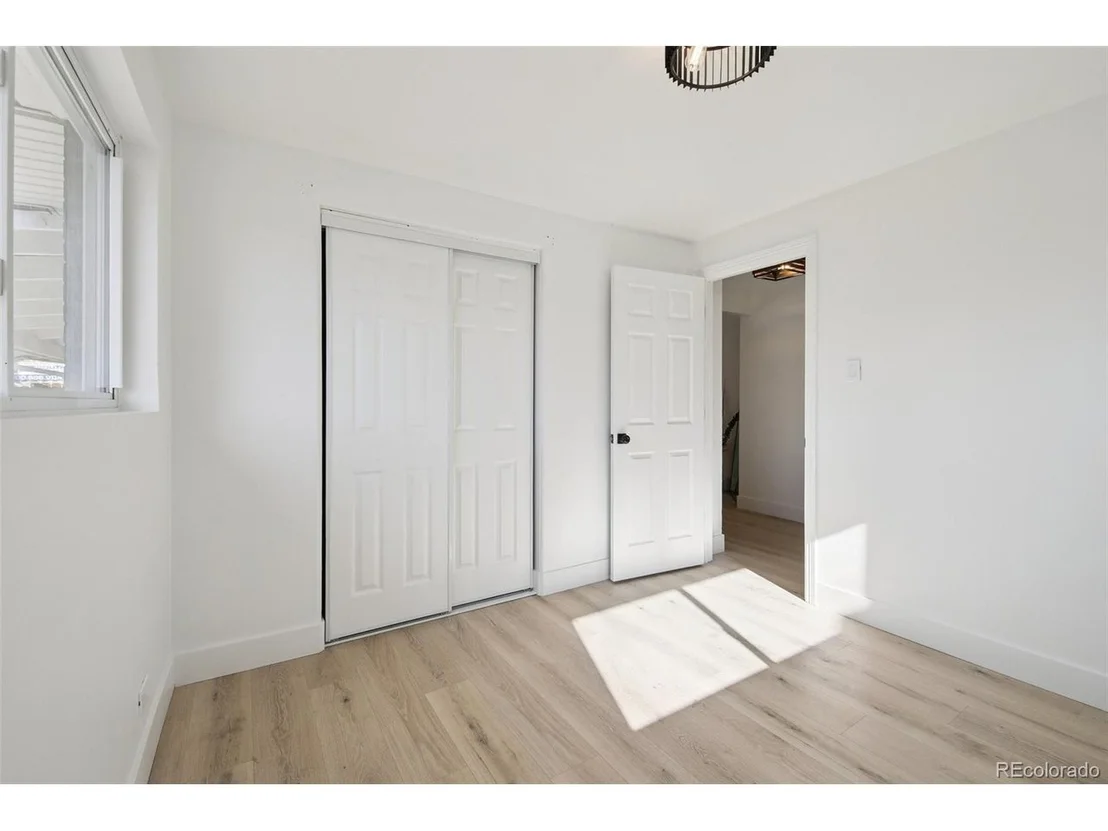 Photo of 256 King St