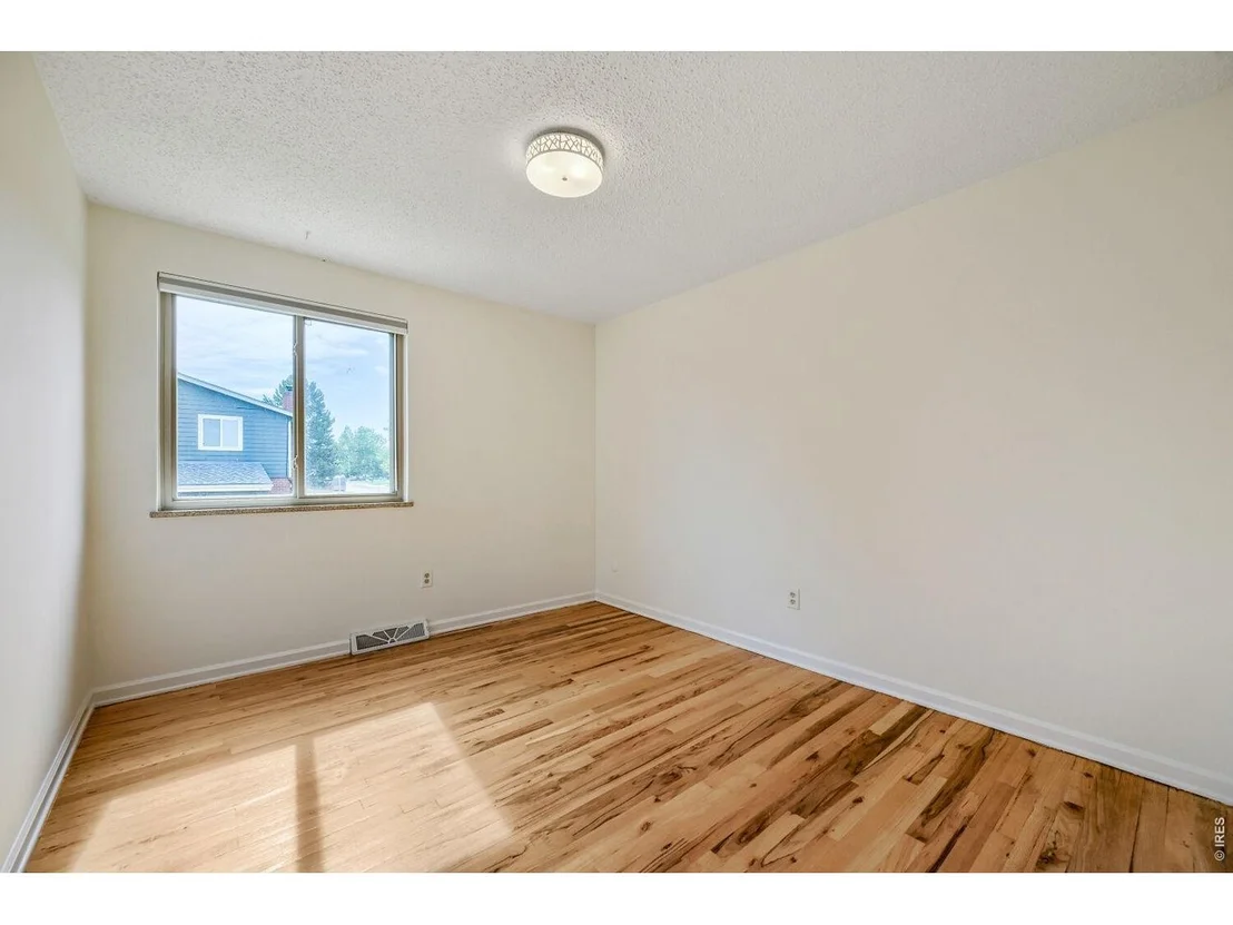 Photo of 4848 Fairlawn Cir