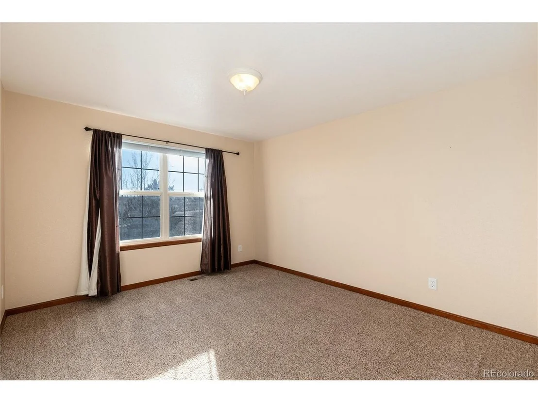 Photo of 1120 Antelope Dr W