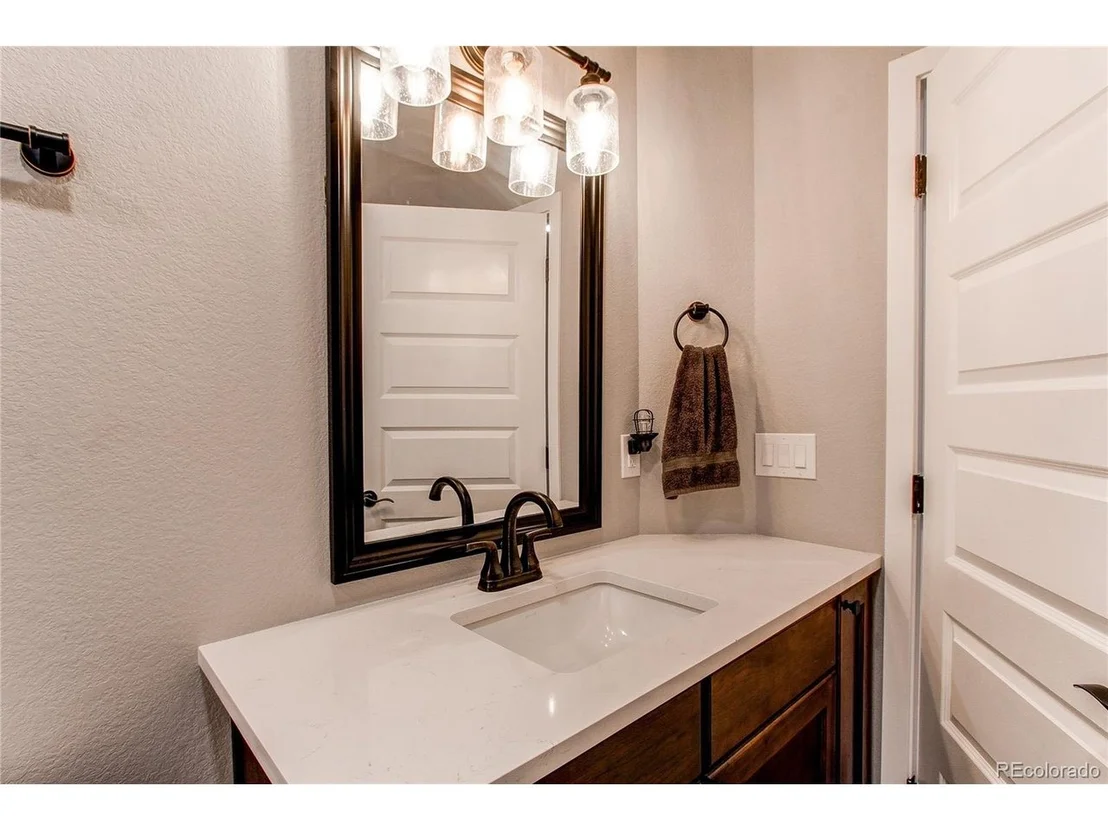 Photo of 2 Equinox Cir