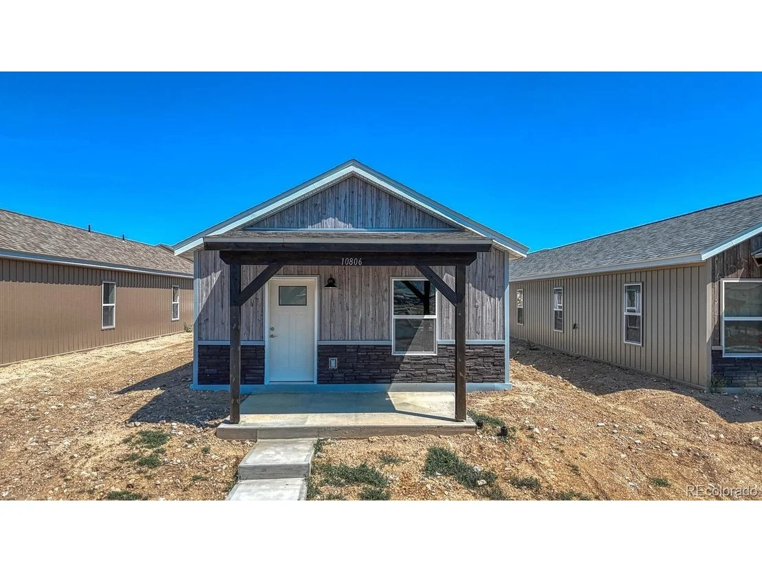 Photo of 10806 Willow Ave