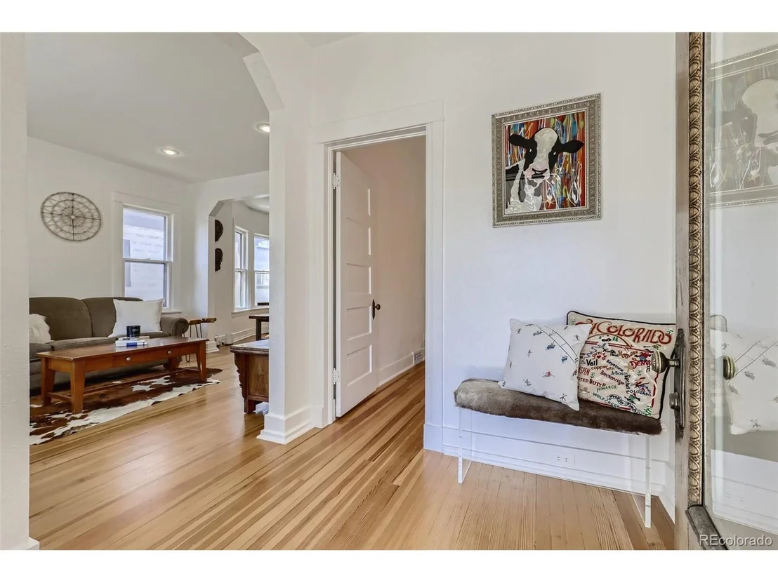 Photo of 3883 Lowell Blvd