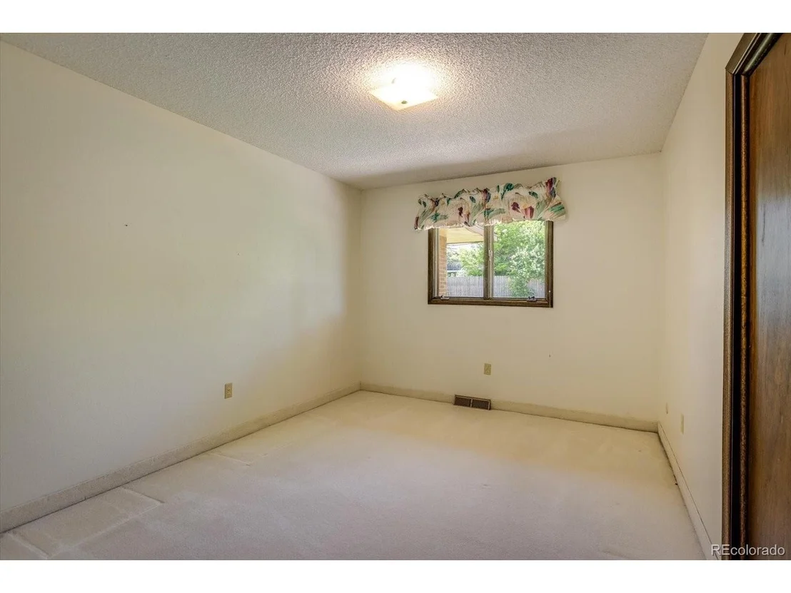 Photo of 8862 Comanche Rd