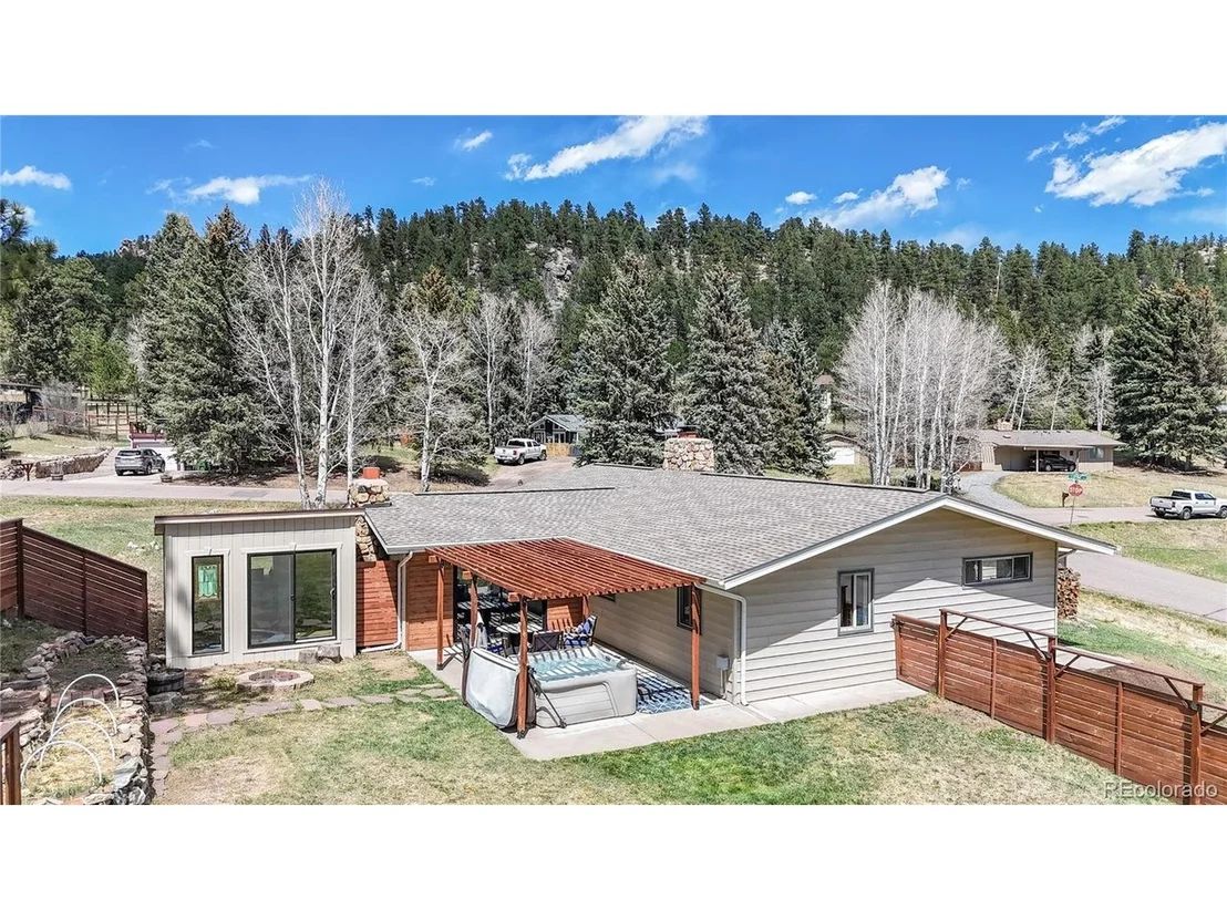 Photo of 27976 Lupine Dr