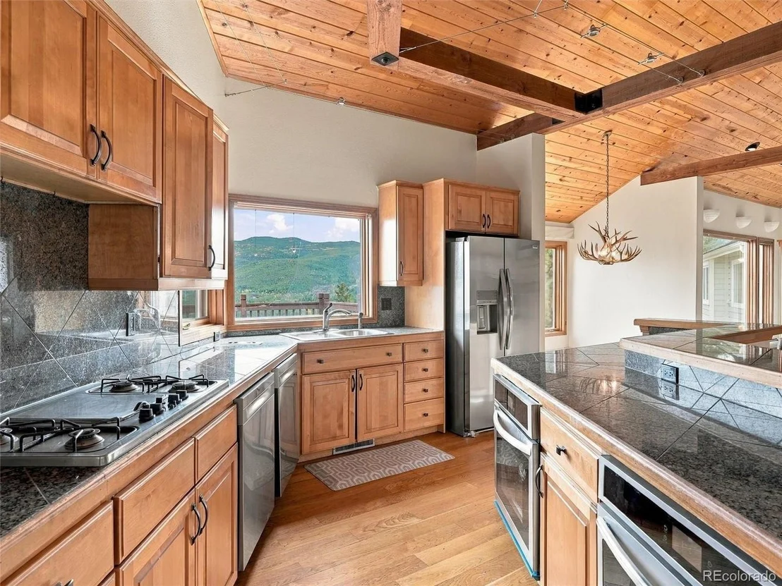 Photo of 35000 Fox Ridge Rd