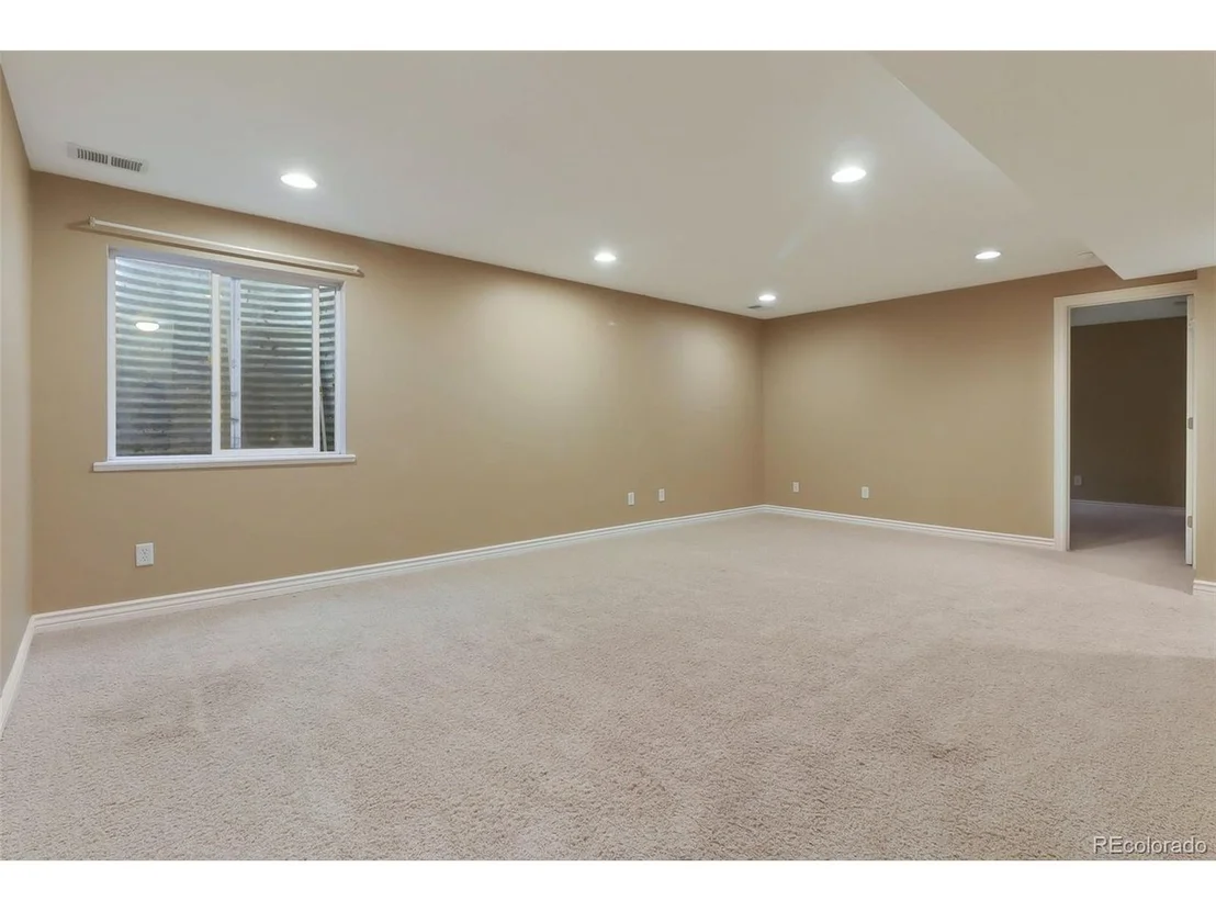 Photo of 125 52nd Ave
