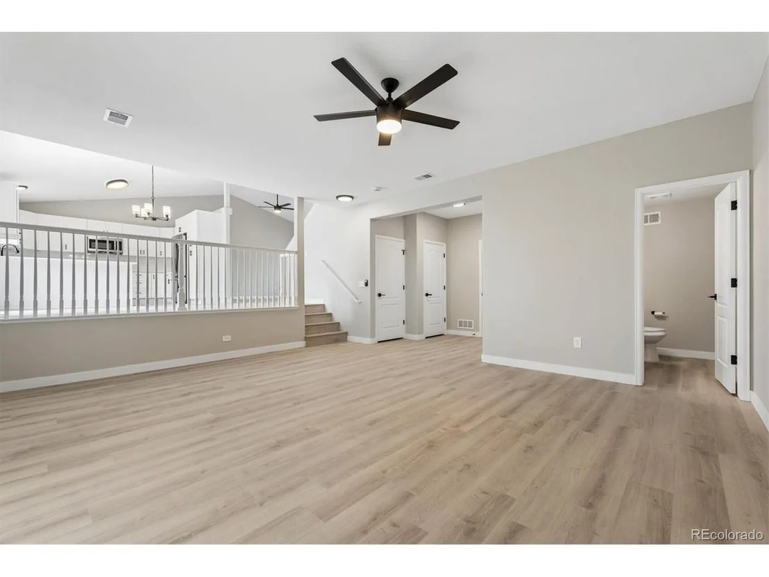 Photo of 422 Boulder Ln