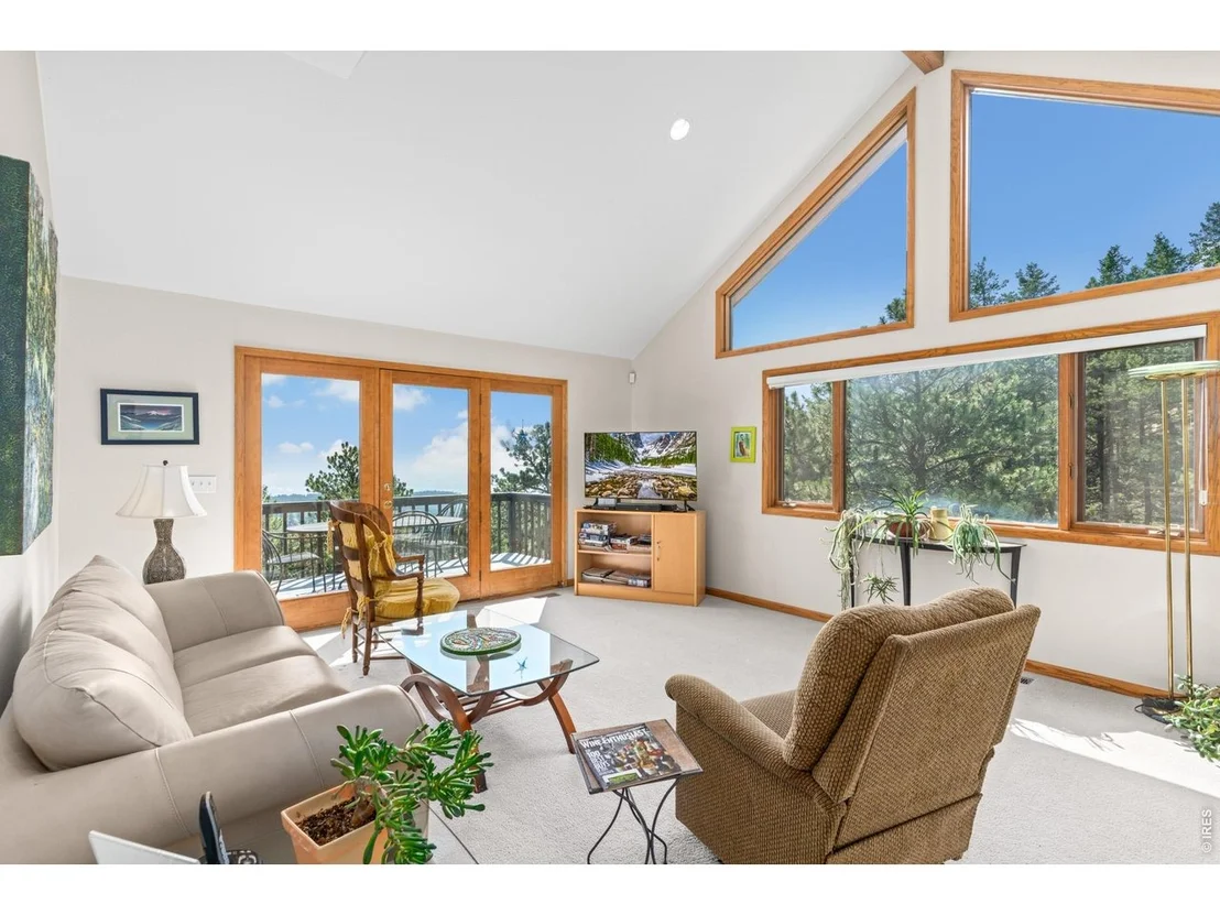Photo of 716 Brook Rd