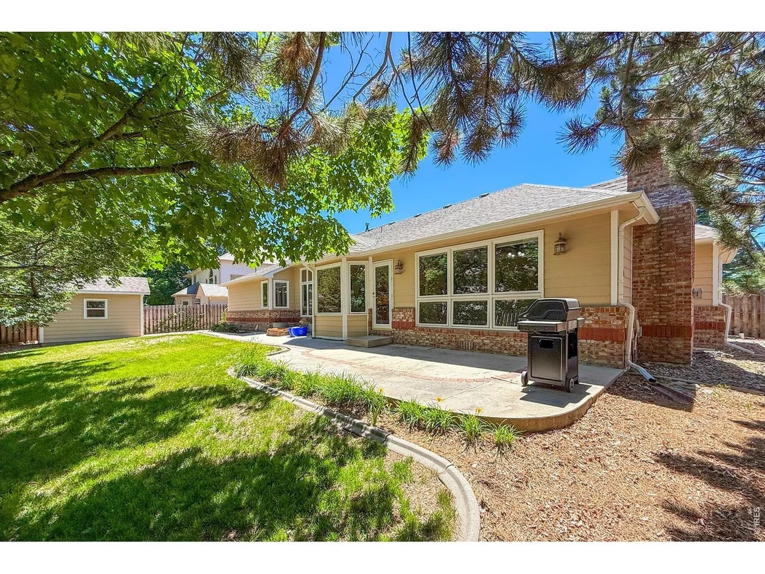 Photo of 2010 Emerald Dr