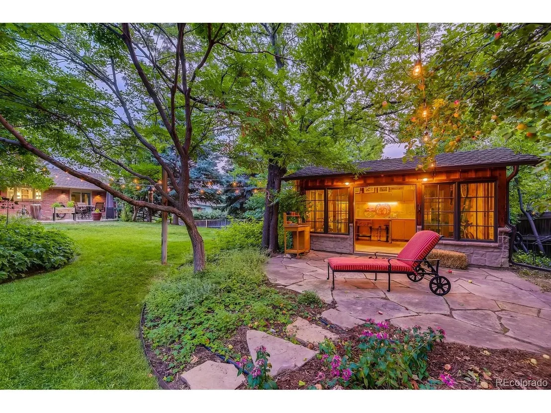 Photo of 2750 Howell Rd
