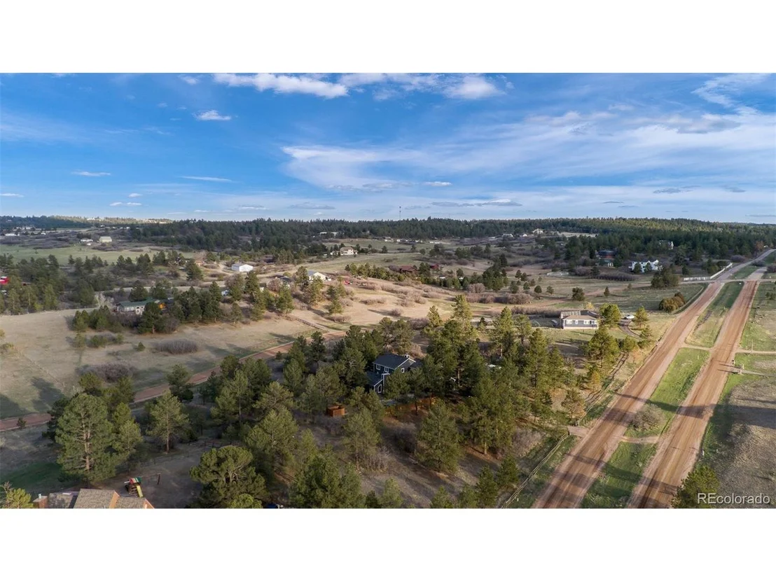 Photo of 1494 Deerpath Rd