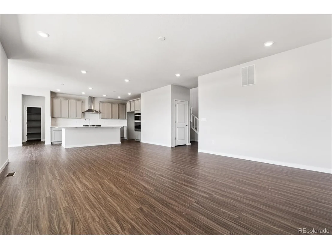 Photo of 1410 Colony Dr