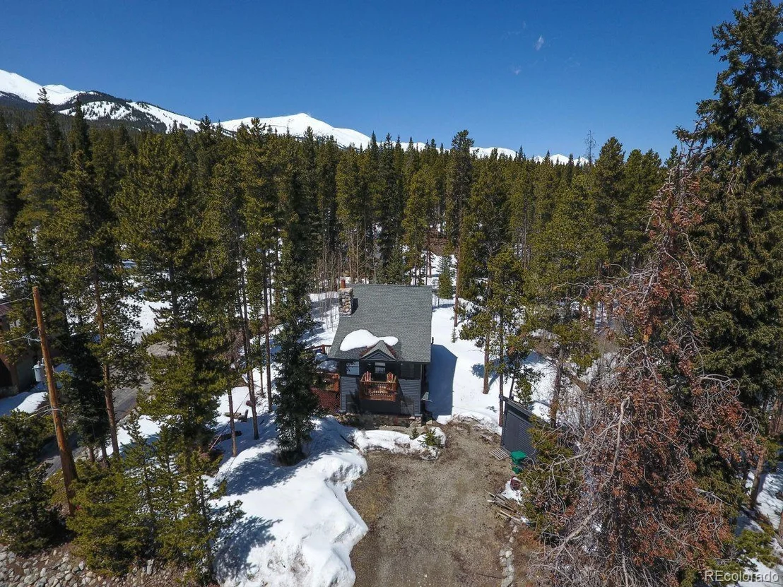 Photo of 390 Crown Dr
