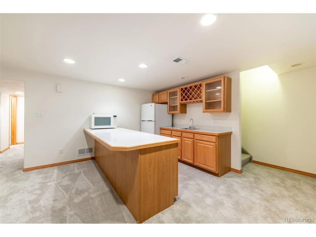 Photo of 2240 Champlain Dr