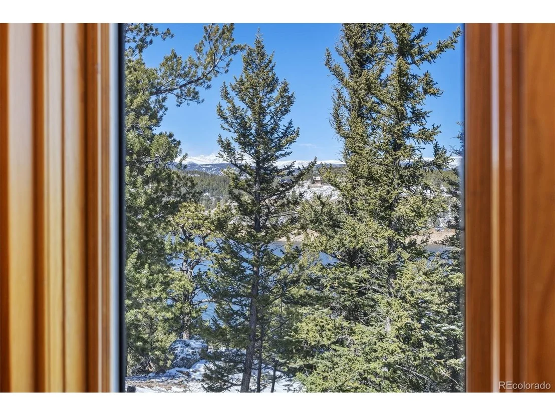 Photo of 253 Alpine Dr