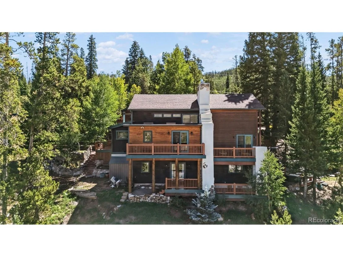 Photo of 231 Fairview Blvd