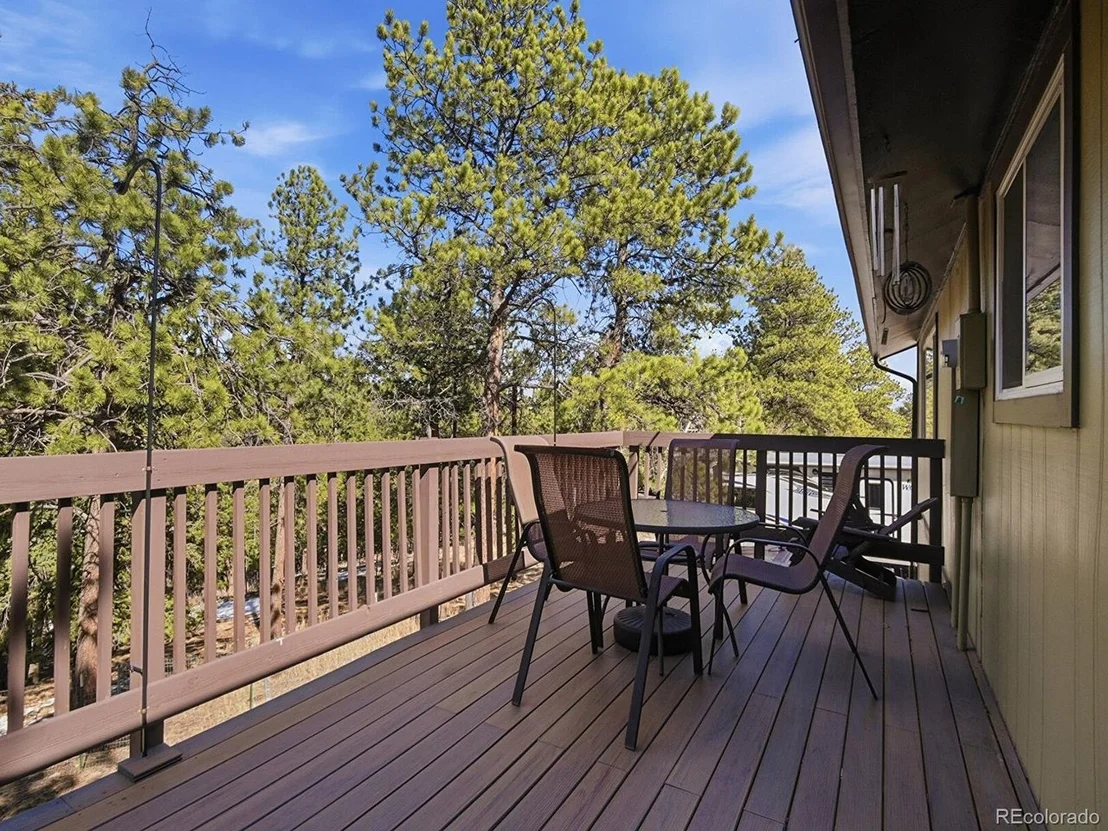 Photo of 399 Conifer Dr