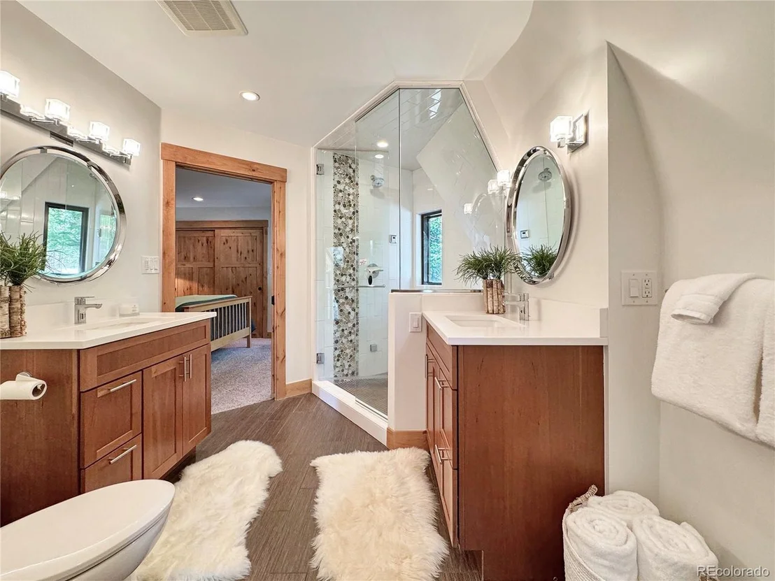 Photo of 230 Balsh Blvd
