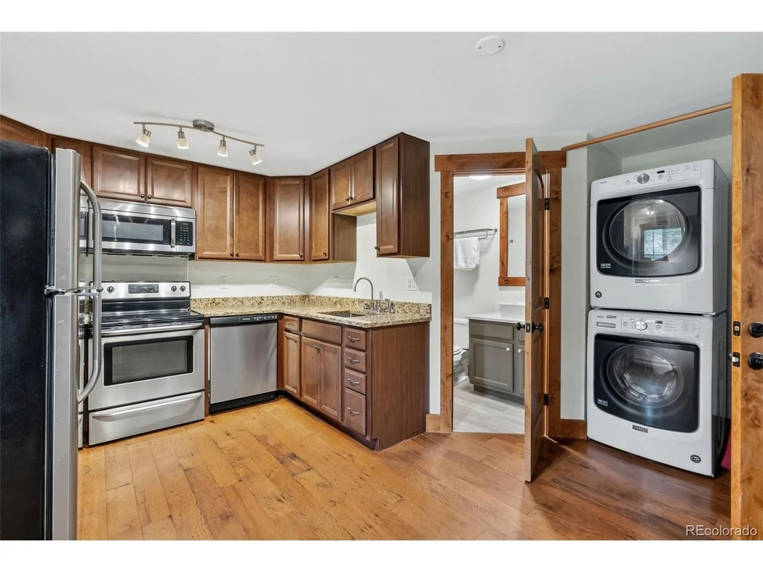 Photo of 54 Lakeview Dr