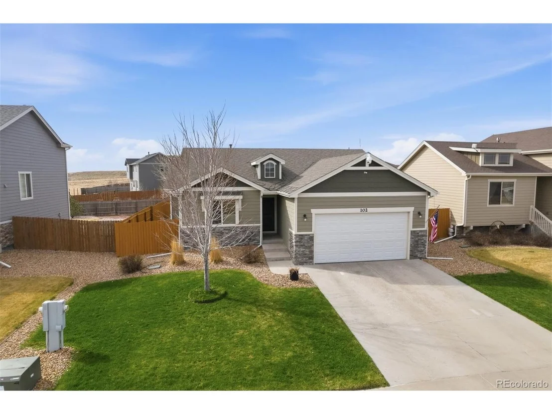 Photo of 102 11th Ave