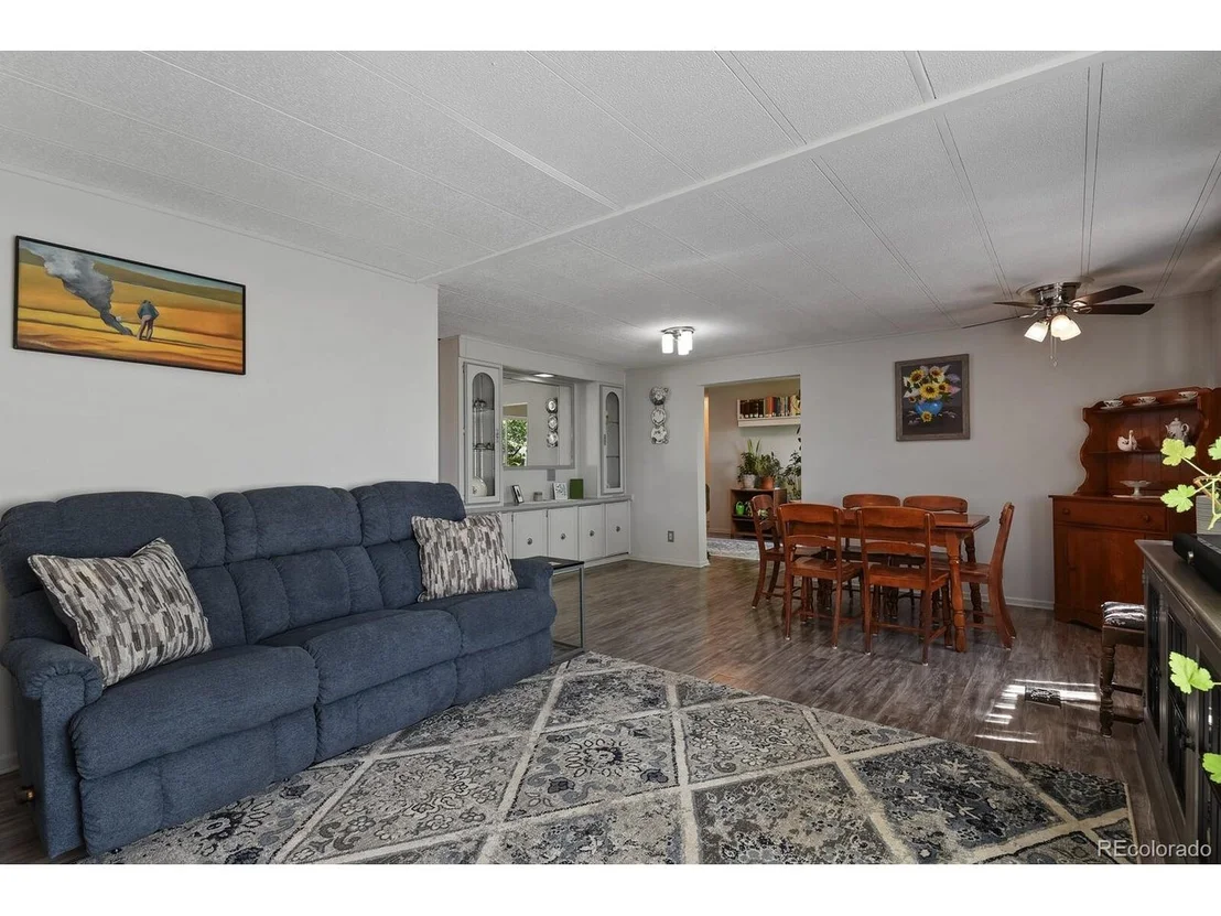 Photo of 332 Lilac Cir