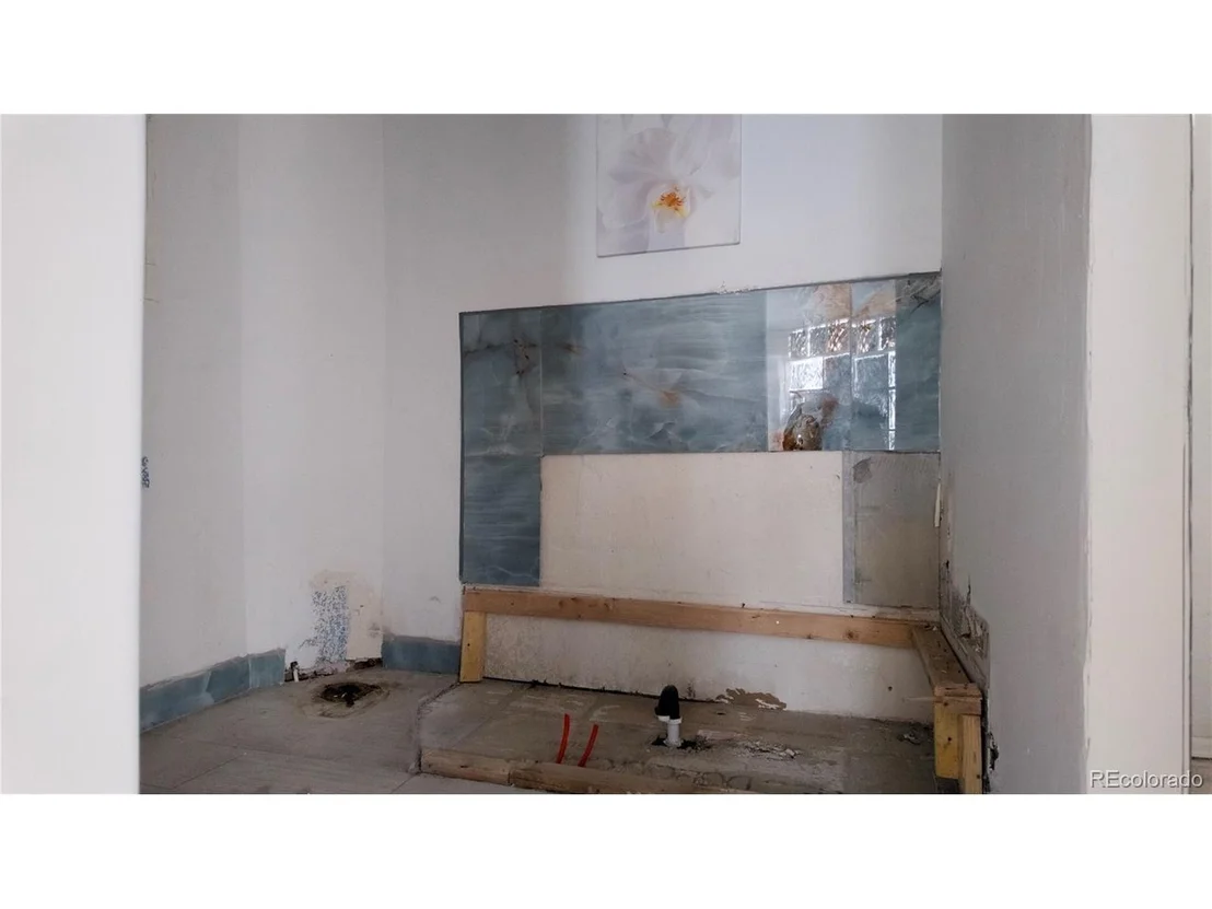 Photo of 2120 N Broadway
