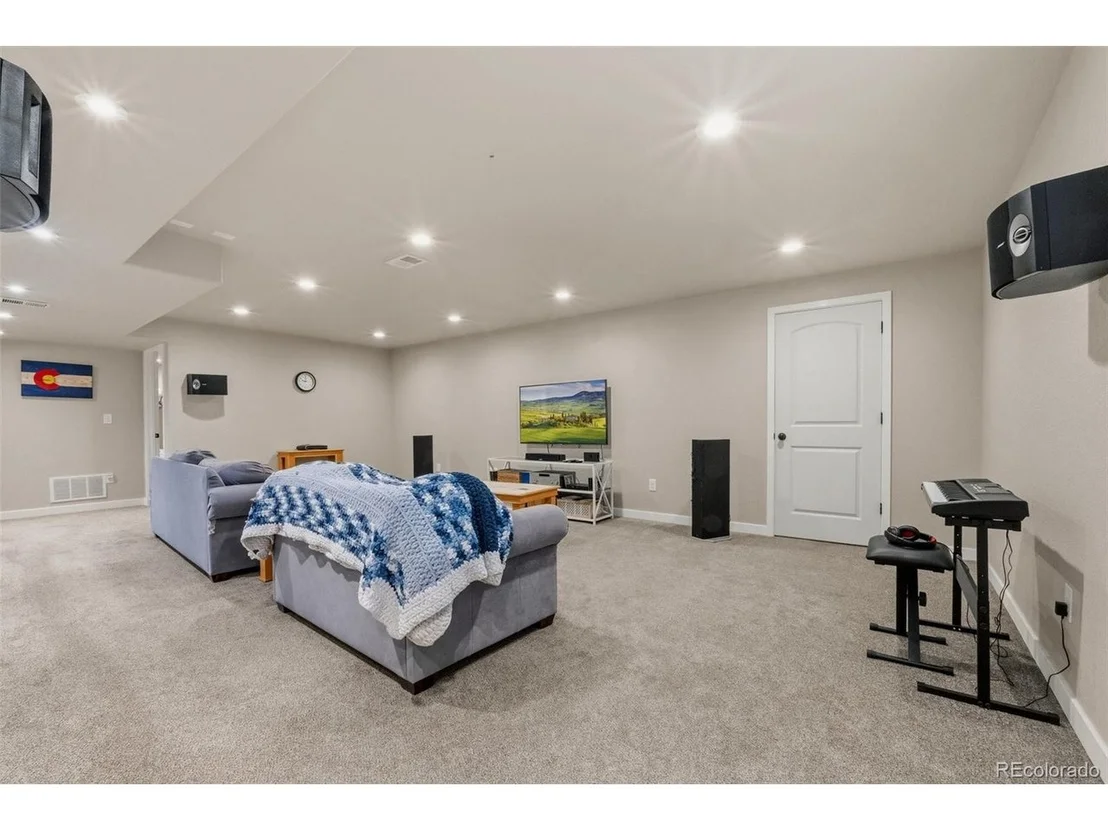 Photo of 102 11th Ave