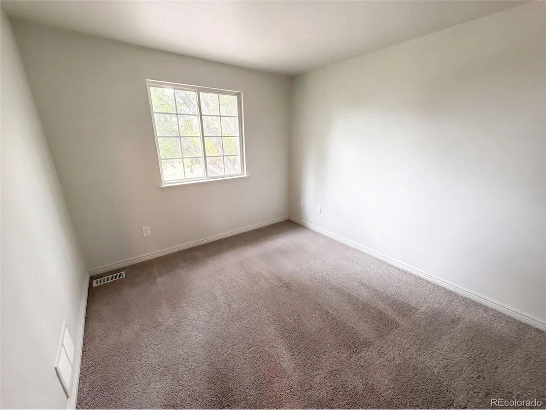 Photo of 6670 Stagecoach Ave