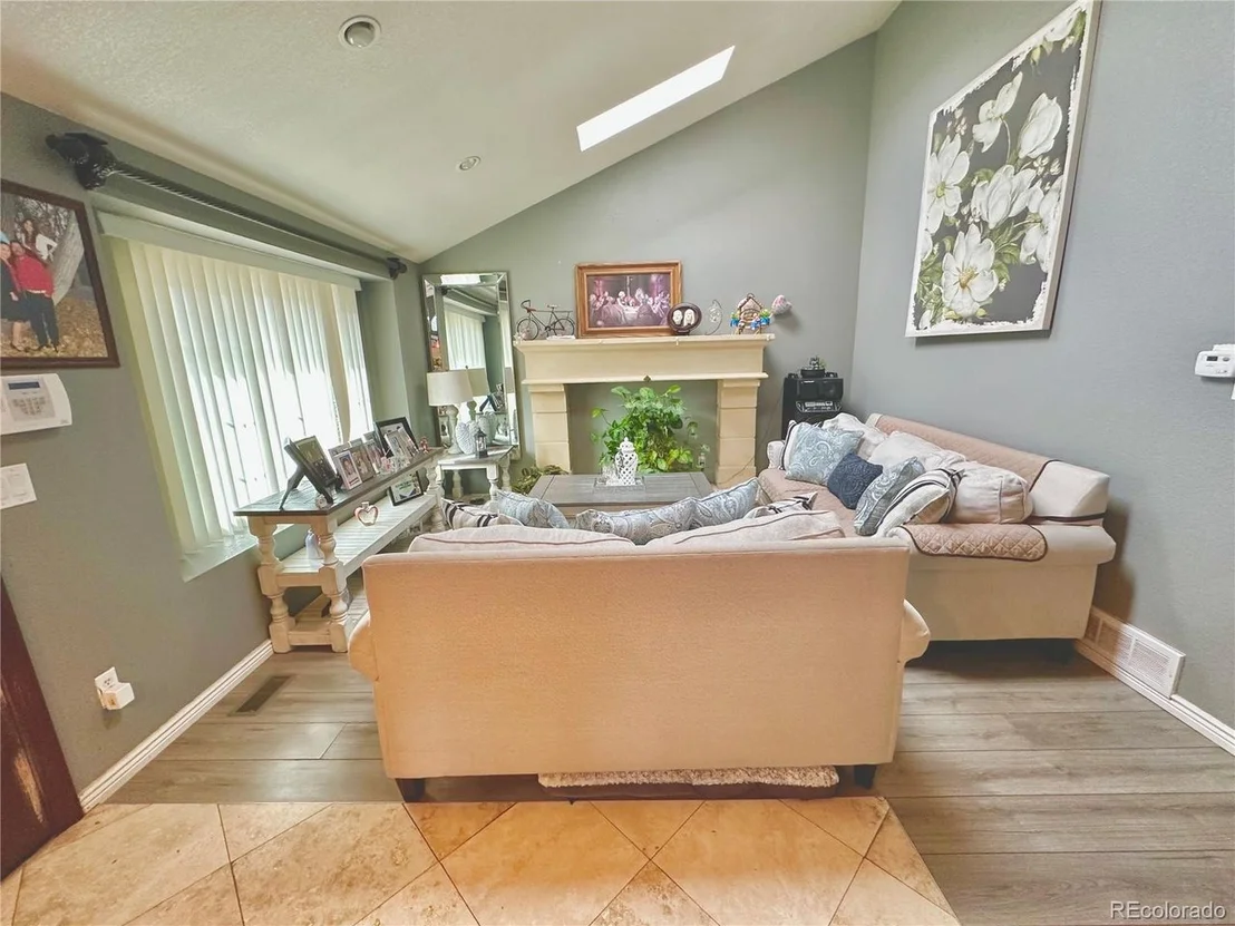 Photo of 4500 Eugene Way