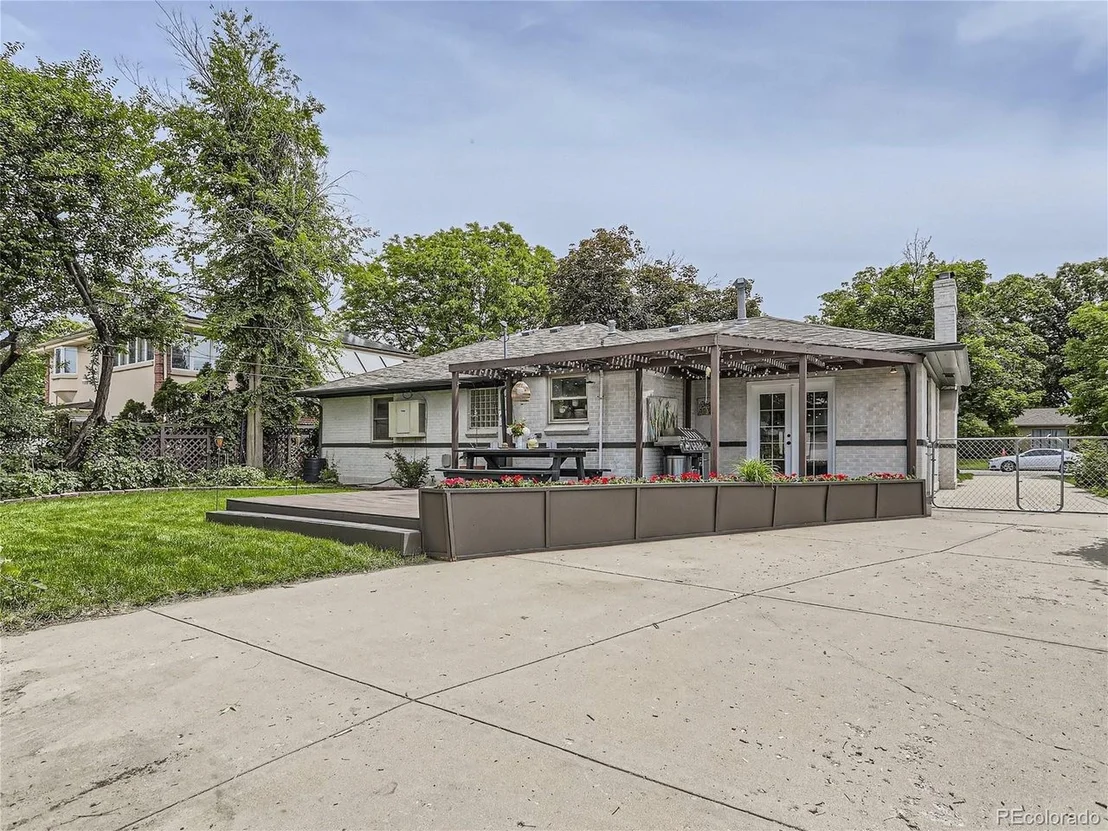 Photo of 815 Hudson St