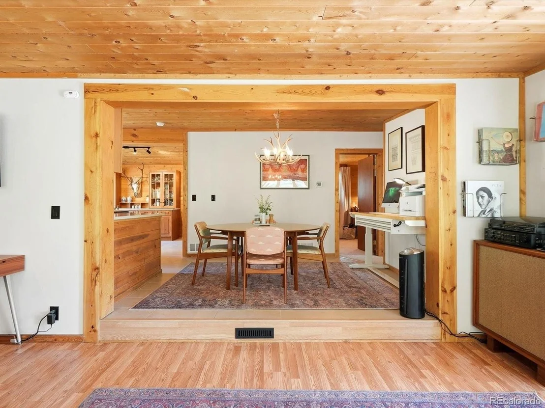 Photo of 277 Timbertop Rd