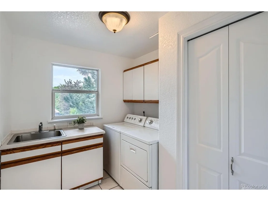 Photo of 6335 Oberon Rd
