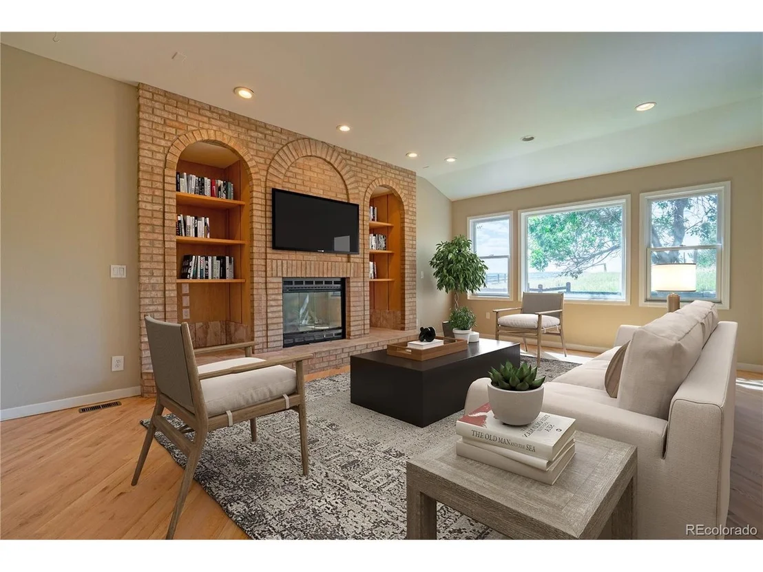 Photo of 7270 N Hyperion Way