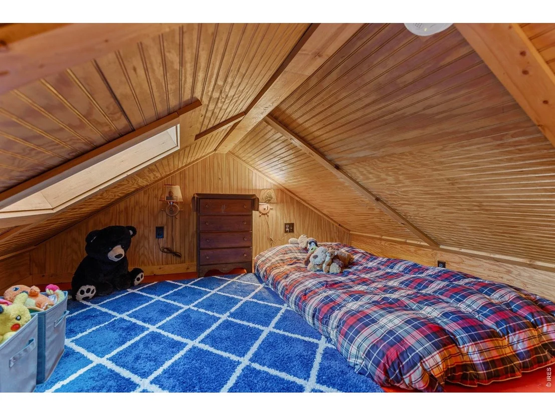 Photo of 105 Observatory Pl