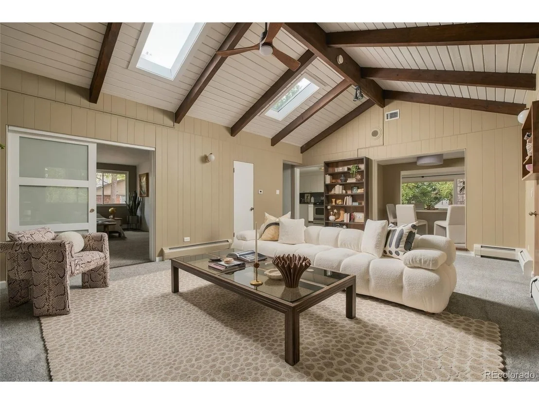 Photo of 4050 Field Dr