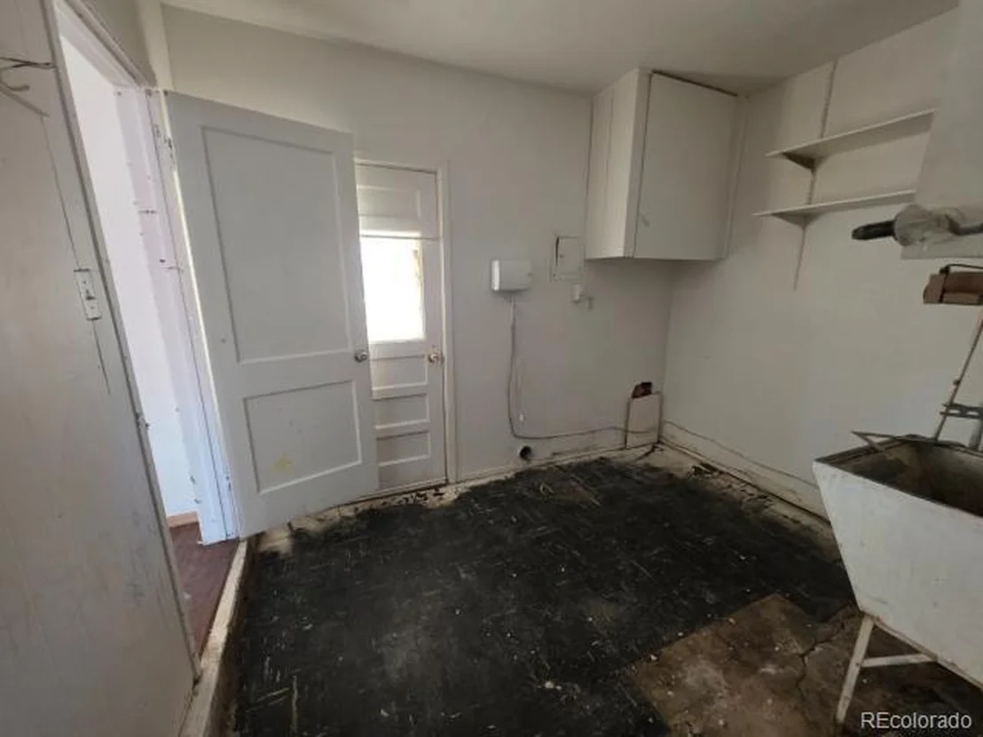 Photo of 1027 Troy St