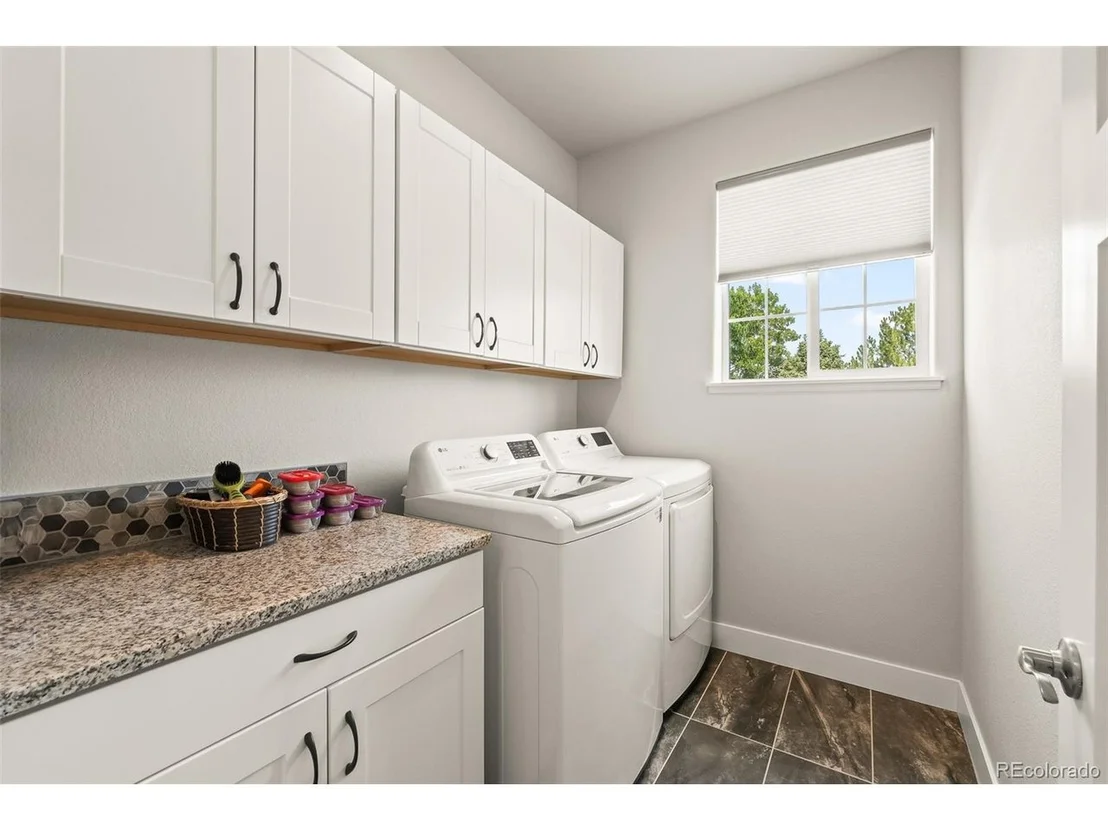 Photo of 401 Cascade Ct