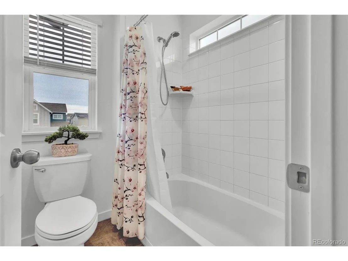 Photo of 1210 Horsetail Loop