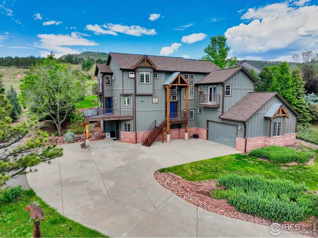 Photo of 385 Vasquez Ct