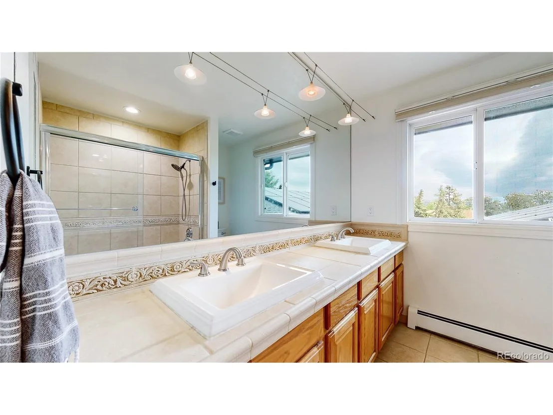 Photo of 2238 Hiwan Dr