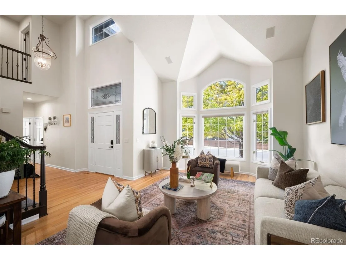 Photo of 10182 Knoll Cir