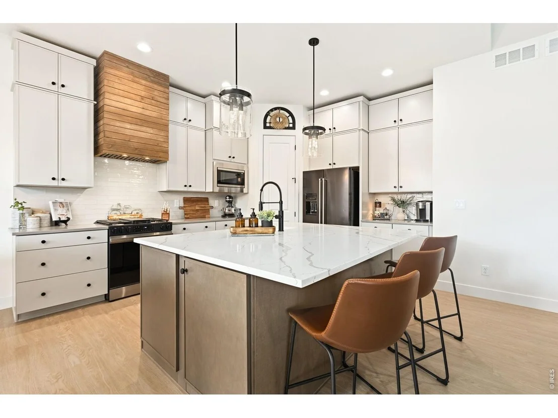 Photo of 843 Clydesdale Dr
