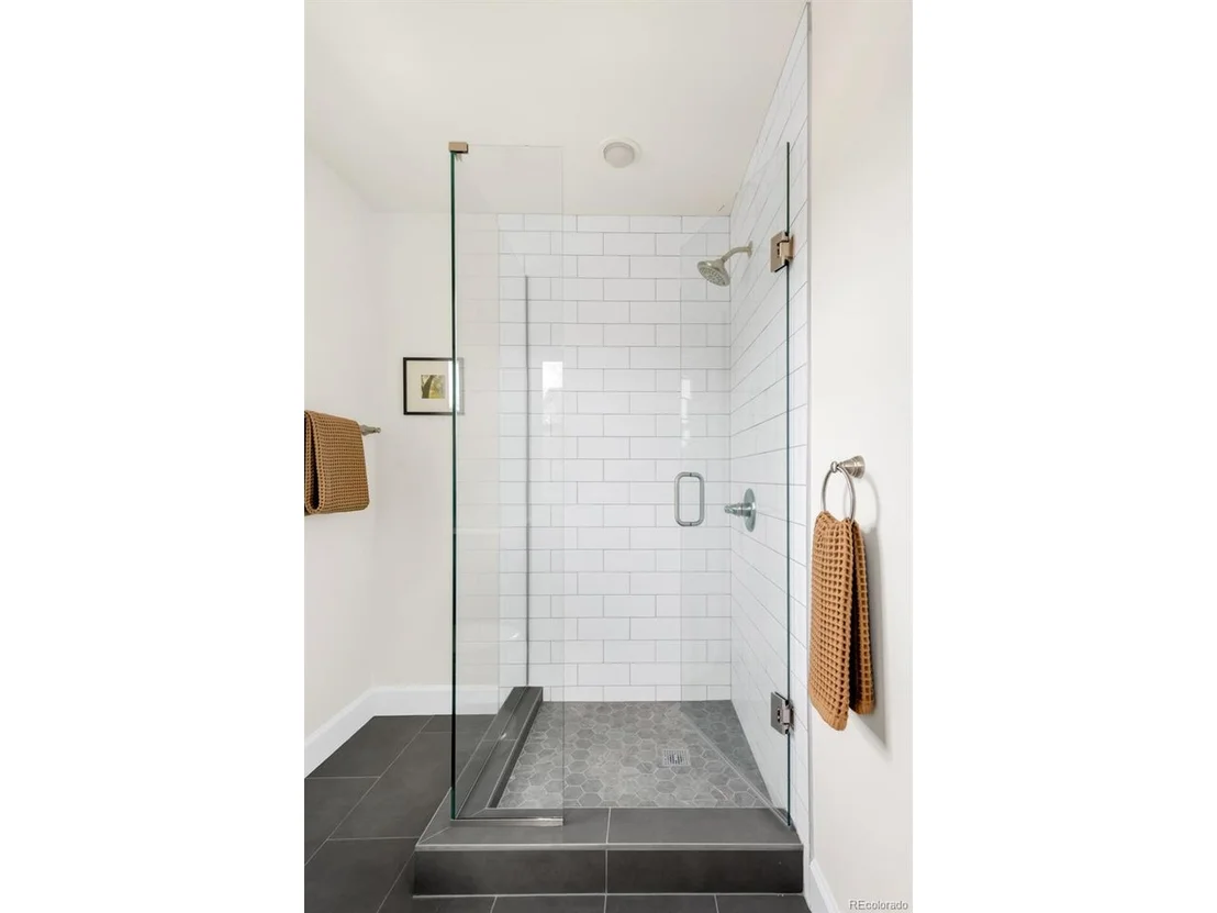 Photo of 539 Baker St