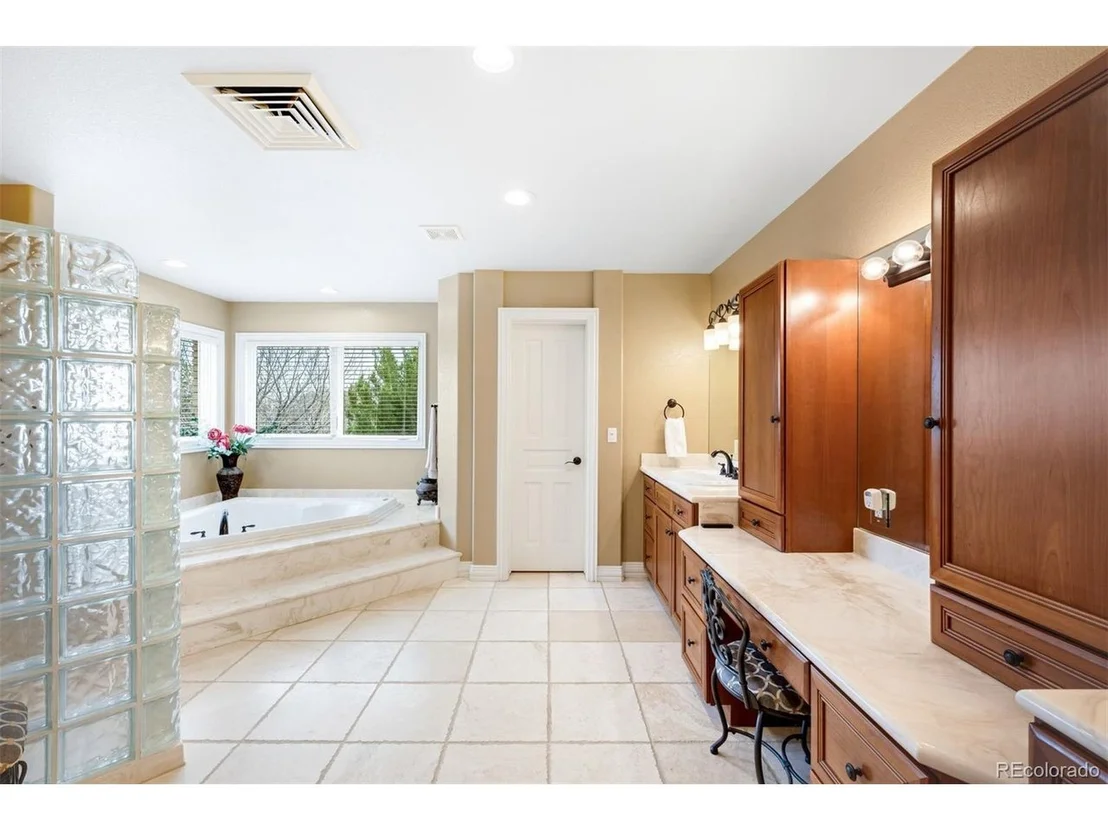 Photo of 14118 Lexington Cir