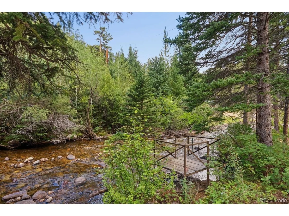 Photo of 3141 Riverside Dr