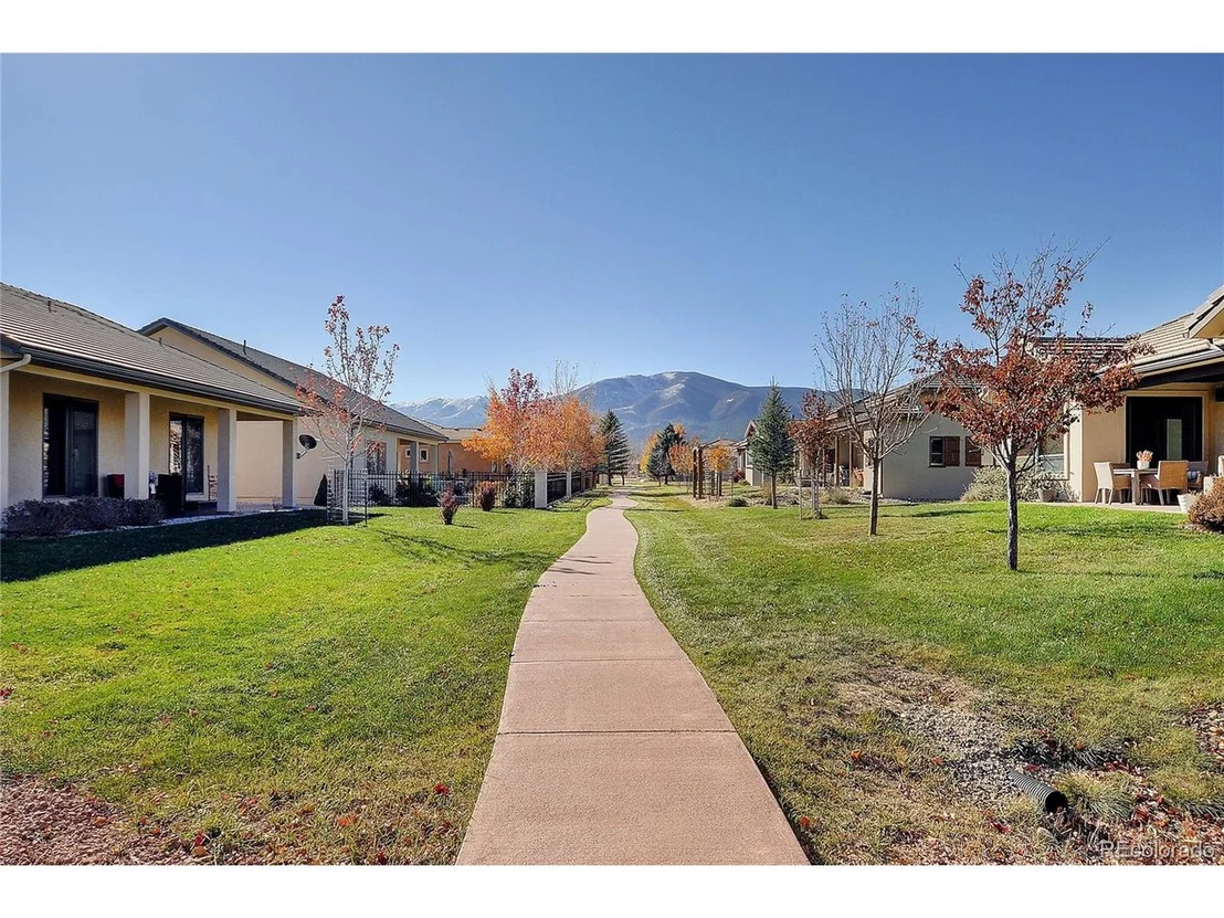 Photo of 415 Cottonwood Cir