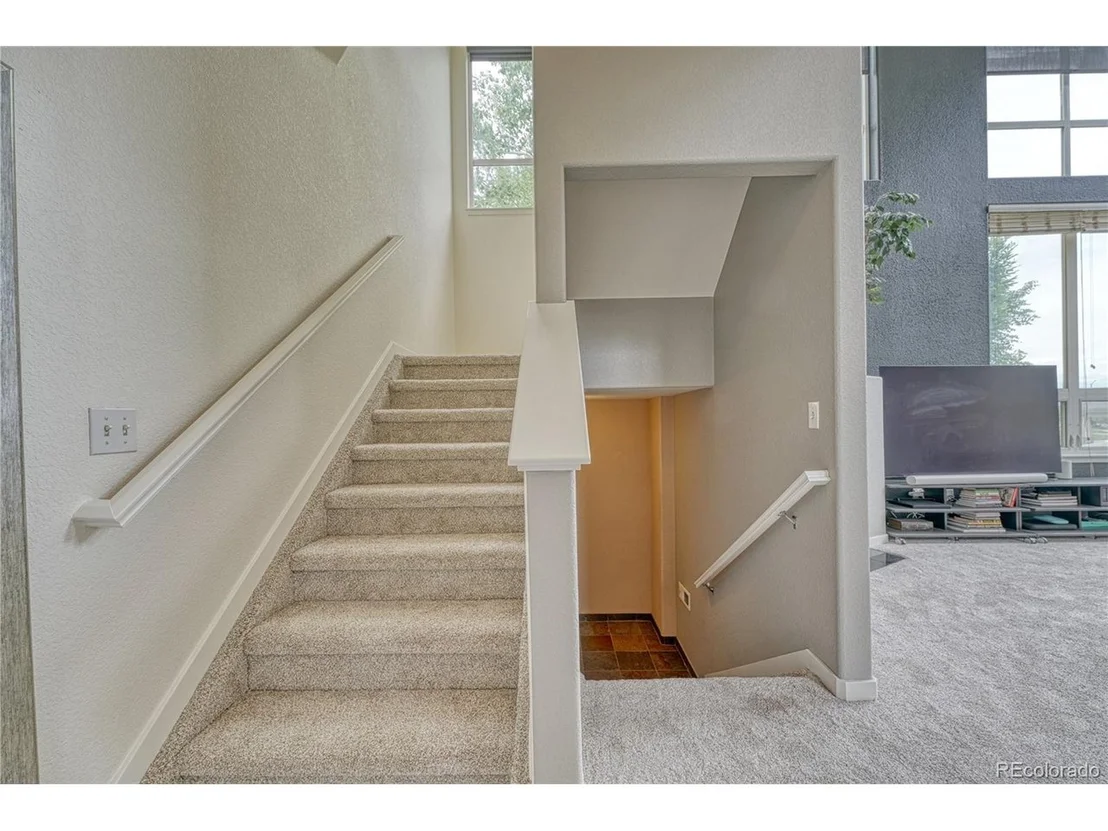 Photo of 827 Spruce Ct